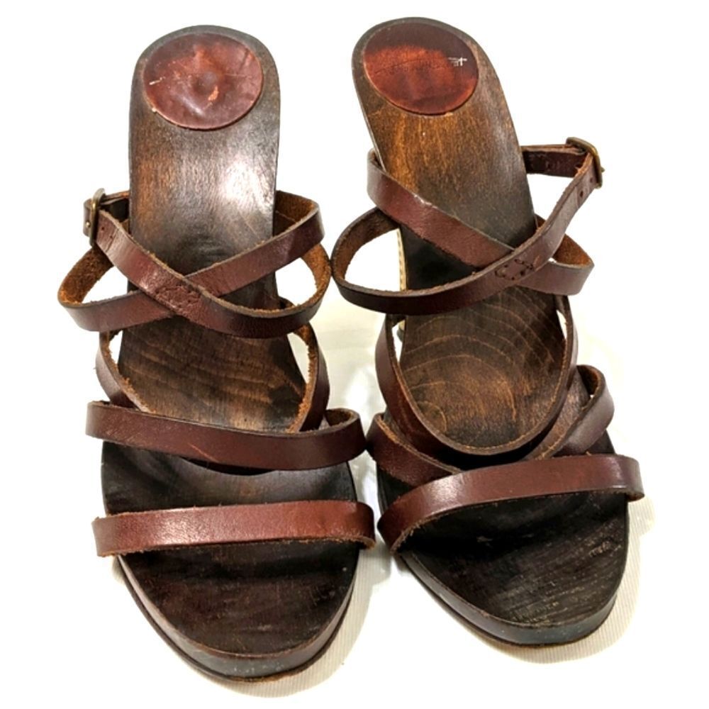 Stephane de Raucourt Strappy Wooden Heels - Picture 8 of 9